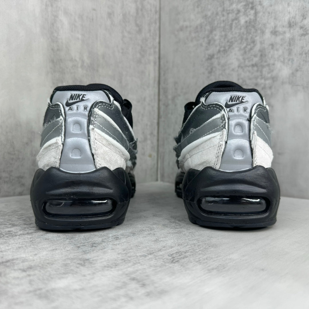 Air Max 95 x CDG “Cinza e preto”
