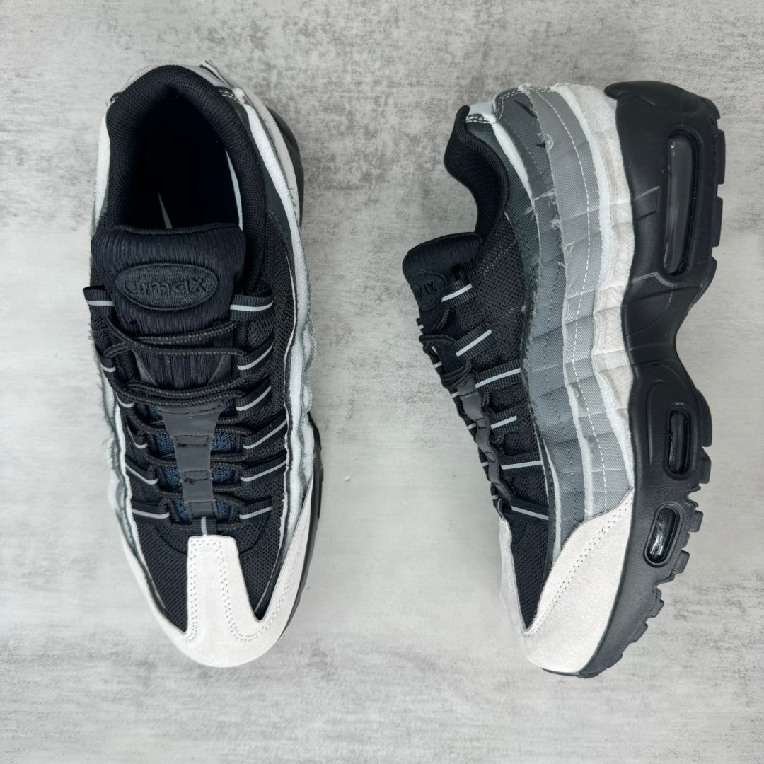 Air Max 95 x CDG “Cinza e preto”