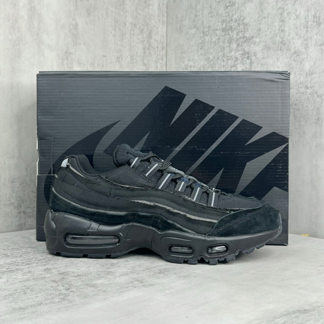 Air Max 95 x CDG “Triple Black”