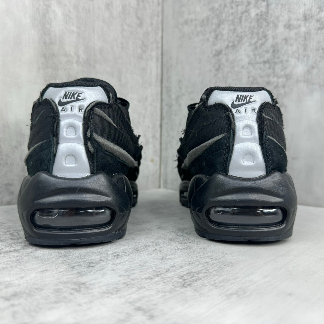 Air Max 95 x CDG  “Triple Black”